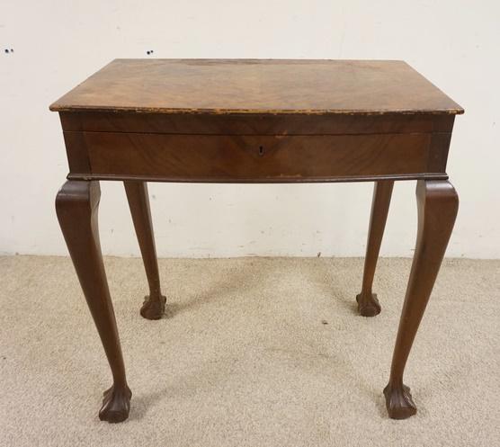 LIFT TOP SILVER CHEST W/FLATWARE (1 of 5)