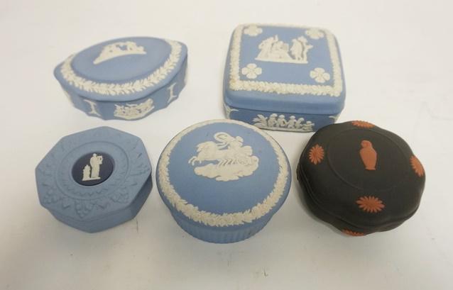 5 WEDGWOOD JASPERWARE COVERED BOXES (1 of 2)