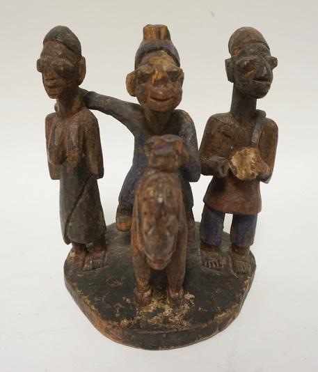 ETHNIC WOOD CARVING (1 of 4)