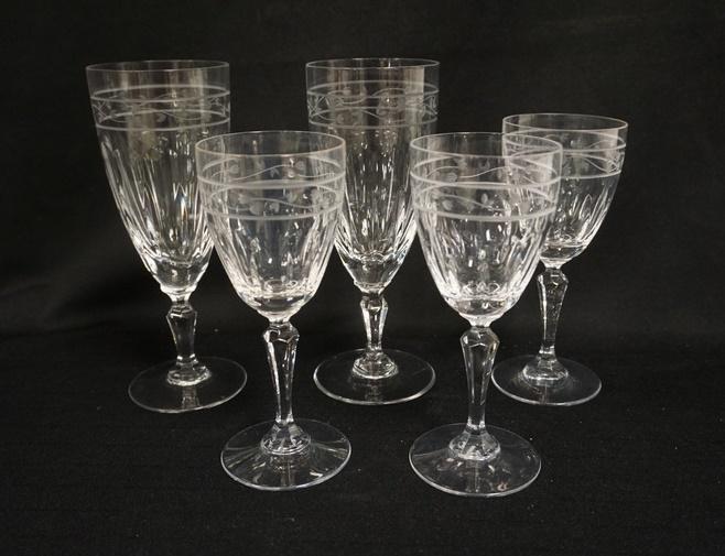 5 GORHAM CUT CRYSTAL GOBLETS: 5 GORHAM CUT CRYSTAL GOBLETS, 2-8 3/8 IN & 3-7 IN