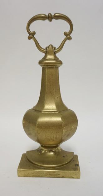 BRASS URN FORM DOOR STOP: BRASS URN FORM DOOR STOP, 12 1/2 IN HIGH