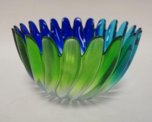 WALTHER LIEBENSTERN COLLECTION FLUTED GLASS BOWL: WALTHER LIEBENSTERN COLLECTION FLUTED PETAL GLASS BOWL GREEN AND BLUE OMBRÃ‰ SOLARIS SWIRL, 9 IN DIAMETER X 5 1/2 IN HIGH