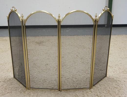 BRASS 4 PART FOLDING FIRE SCREEN: BRASS 4 PART FOLDING FIRE SCREEN
