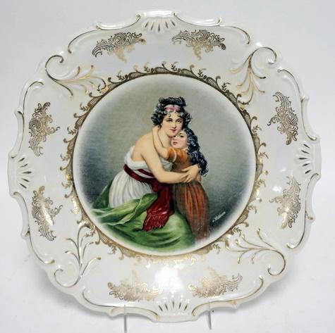 BAVARIAN PLATE W/MOTHER & DAUGHTER: BAVARIAN PLATE W/MOTHER & DAUGHTER, 12 1/4 IN