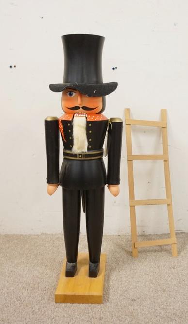 FLOOR STANDING W GERMAN NUTCRACKER: FLOOR STANDING W GERMAN NUTCRACKER, LADDER NEEDS TO BE REATTACHED, 31 IN HIGH