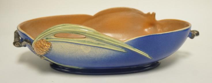 ROSEVILLE BLUE PINECONE CONSOLE BOWL (1 of 4)