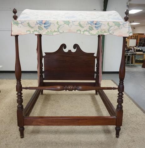CANOPY BED W/ FLUTED COLUMNS (1 of 5)