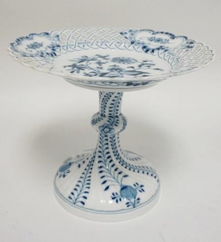MEISSEN TALL TAZZA BLUE DECORATED: MEISSEN TALL TAZZA BLUE DECORATED W/RETICULATED RIM, HAS 2 SCRATCHES THROUGH THE MARK, 9 1/2 IN DIAMETER X 7 7/8 IN HIGH