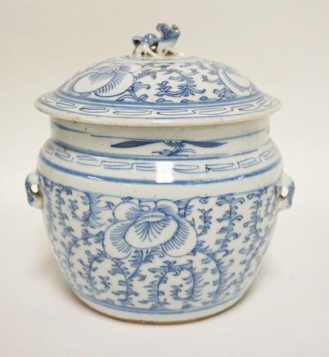 BLUE & WHITE ASIAN COVERED JAR (1 of 3)