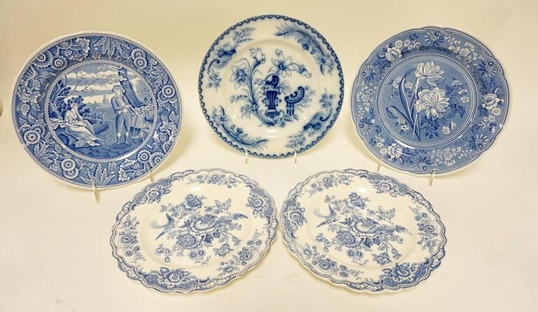 5 BLUE DECORATED PLATES (1 of 7)