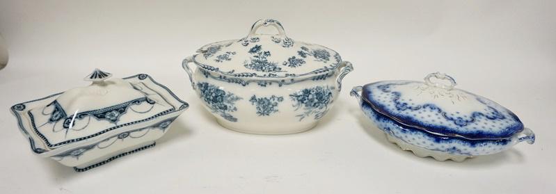 3 BLUE DECORATED COVERED SERVING BOWLS (1 of 4)