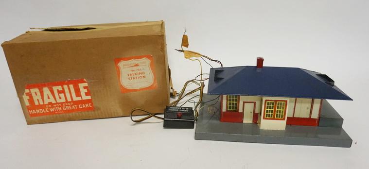 AMERICAN FLYER TRAIN (1 of 3)