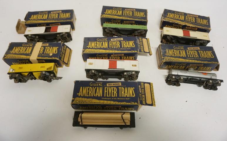 LOT OF 7 AMERICAN FLYER TRAIN CARS (1 of 3)