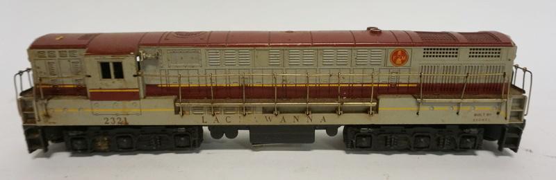 LIONEL O GAUGE TRAIN ENGINE (1 of 3)