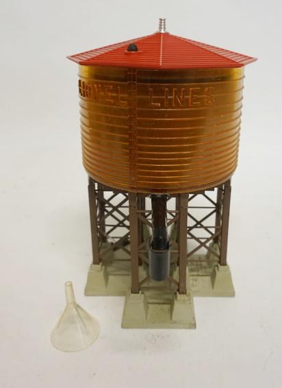 LIONEL TRAIN O GAUGE WATER TOWER (1 of 2)