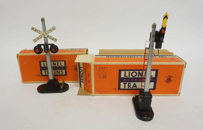 LIONEL O GAUGE #154 & 151 (1 of 2)
