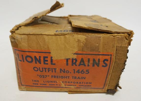 LIONEL O GAUGE TRAIN SET (1 of 4)