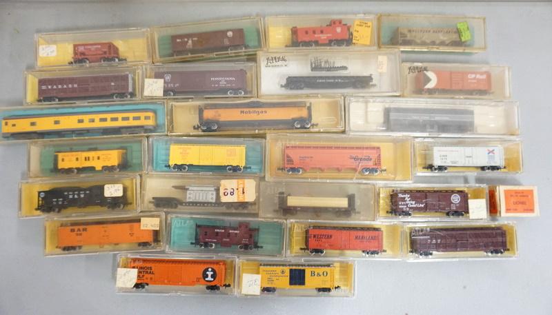 LOT OF MODEL TRAINS (1 of 1)