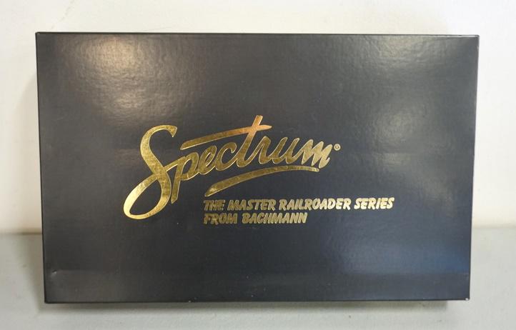 SPECTRUM HO MODEL LOCOMOTIVE (1 of 3)