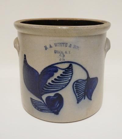 NA WHITE & SON BLUE DECORATED CROCK (1 of 2)