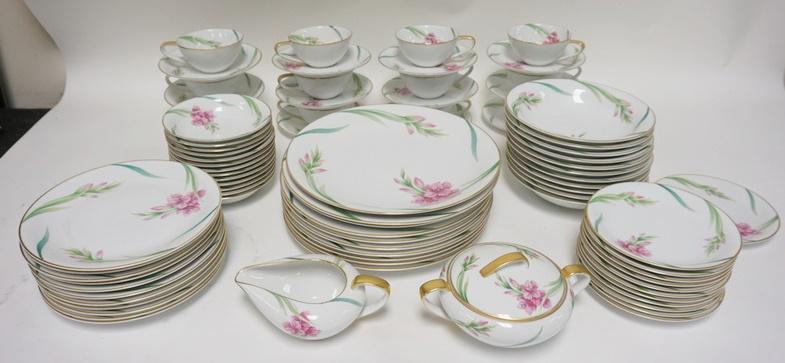 83 PIECE NORITAKE *KAREN* DINNERWARE SET (1 of 3)