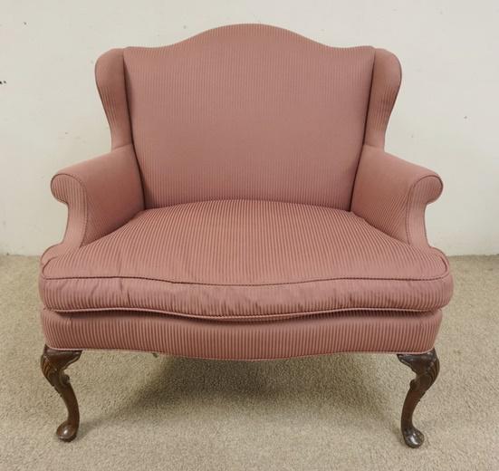 CARR & COMPANY UPHOLSTERED ARMCHAIR: CARR & COMPANY WIDE UPHOLSTERED ARMCHAIR. 38 IN W, 35 IN H HAS A HUMP BACK & SHELL CARVED CREST