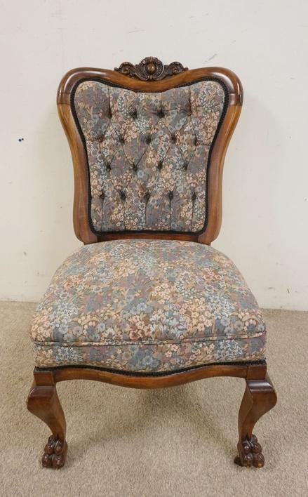 CARVED CLAW FOOT CHAIR: CARVED CLAW FOOT CHAIR W/ UPHOLSTERED SEAT & TUFTED BACK