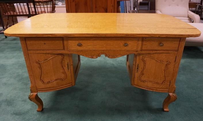 DIMINUTIVE TIGER OAK PARTNERS DESK (1 of 4)