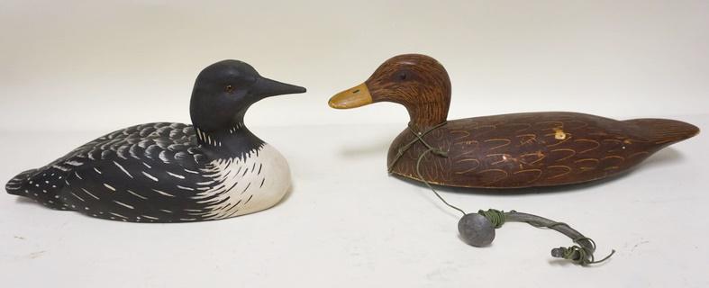 2 CARVED & PAINTED WOODEN DUCK DECOYS (1 of 4)
