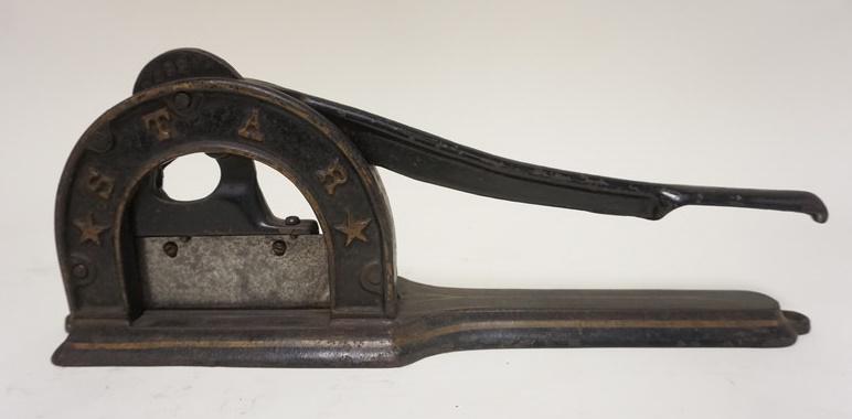 GRISWOLD *STAR* CHOPPER: GRISWOLD *STAR* CHOPPER #2494, ORIGINAL LITHO, 18 1/2 IN LONG X 7 IN HIGH