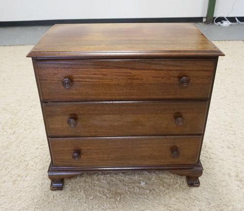 EW RAINWATER 3 DRAWER SMALL CHEST (1 of 2)