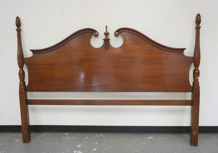 HEADBOARD W/FLUTED POSTS: HEADBOARD W/FLUTED POSTS, 77 3/8 IN WIDE