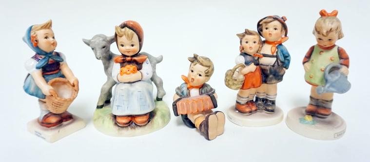 GROUP OF 5 HUMMELS: LOT OF 5 HUMMELS, LARGEST IS 4 1/2 IN HIGH