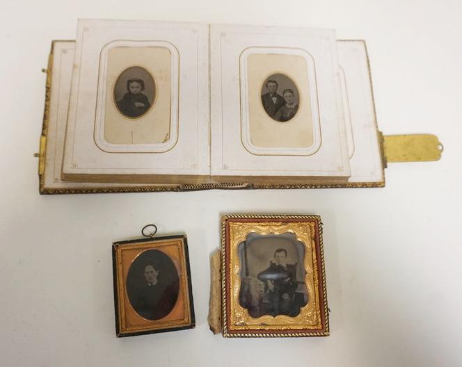 PHOTO ALBUM W/TIN TYPES PLUS (1 of 3)