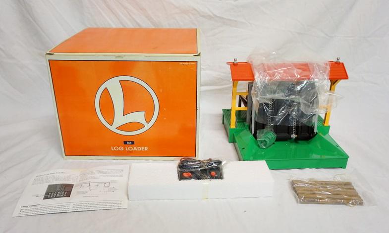 LIONEL LOG LOADER (1 of 3)