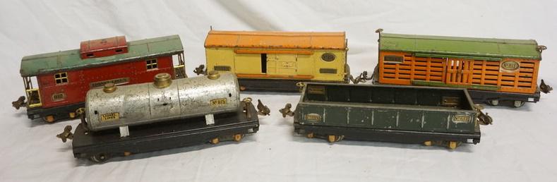 LIONEL LINES TRAIN MODELS: LIONEL LINES TRAIN MODELS NOS. 812, 813, 814, 815 & 817
