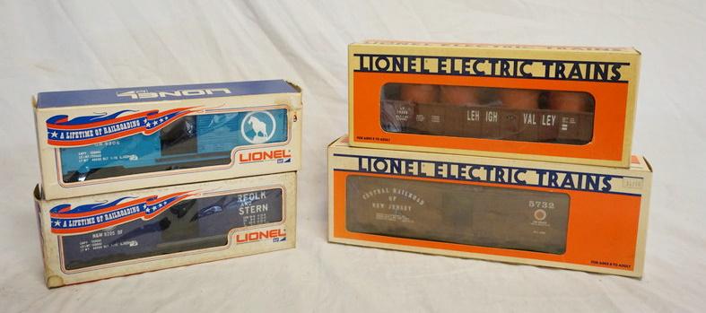 LIONEL/ LIONEL MPC MODEL TRAIN LOT (1 of 2)