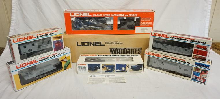 LIONEL YARD CHIEF TRAIN SET (1 of 4)