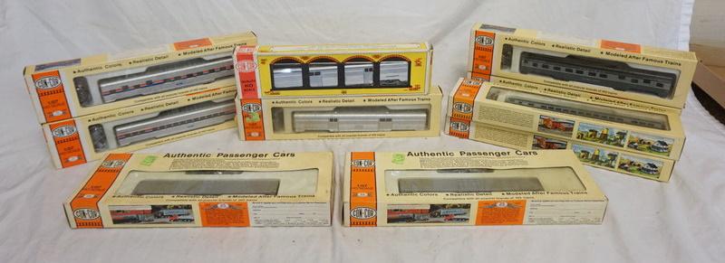 10 CON-COR HO GAUGE MODEL TRAINS (1 of 3)