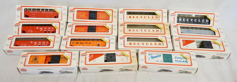 15 MODEL POWER HO GAUGE MODEL TRAINS (1 of 2)