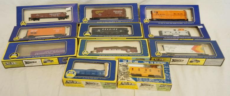 11 AHM HO GAUGE MODEL TRAINS (1 of 2)