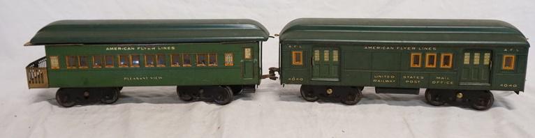 LOT OF 2 AMERICAN FLYER LINES TRAIN CARS (1 of 4)