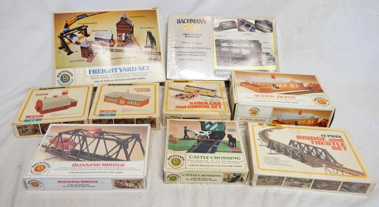 LOT OF 9 BACHMANN MODEL TRAIN BUILDING KITS (1 of 4)