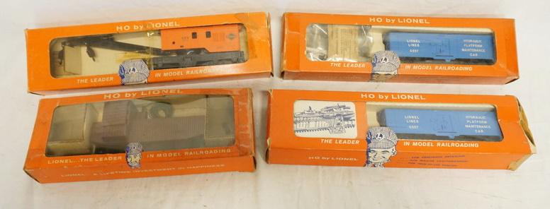 LOT OF 4 HO BY LIONEL MODEL TRAINS/ACCESSORIES (1 of 2)