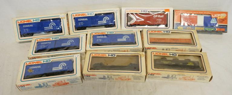 8 LIONEL HO MODEL TRAINS (1 of 2)
