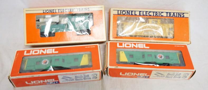 LOT OF 4 LIONEL MODEL TRAINS (1 of 2)