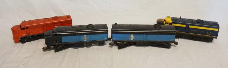 LOT OF LIONEL MODEL TRAINS (1 of 4)