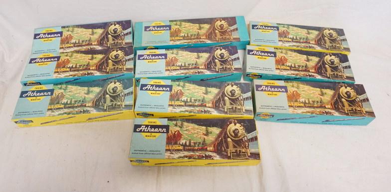 10 ATHEARN TRAINS IN MINIATURE MODEL TRAINS (1 of 4)