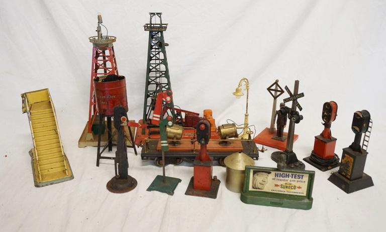 LOT OF MODEL TRAIN ACCESSORIES (1 of 2)