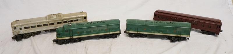 LOT OF LIONEL MODEL TRAINS (1 of 3)